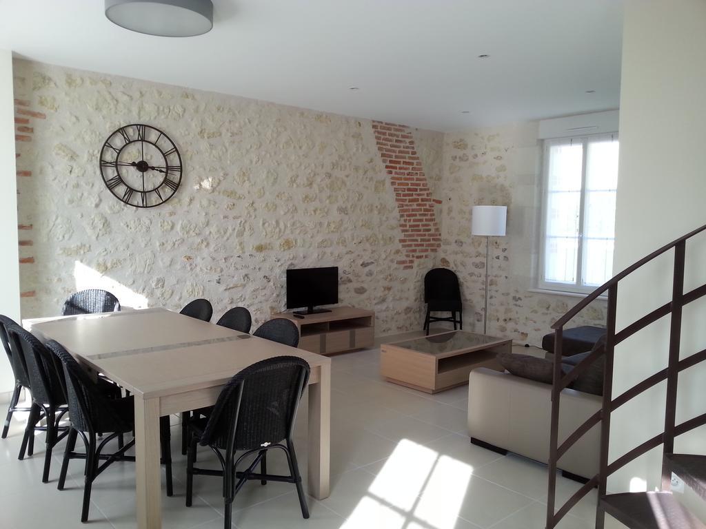 Gite Du Domaine Du Haut Perron Villa Thesee Ngoại thất bức ảnh
